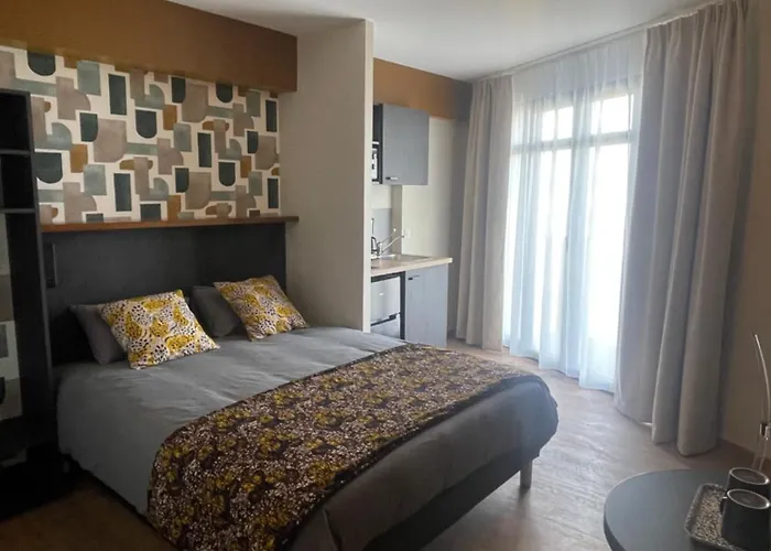 Aparthotel Smart 105 4*