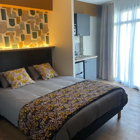 Smart 105 4* לה האברה