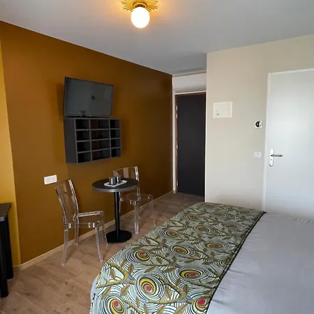 מלון דירות Smart 105 לה האברה