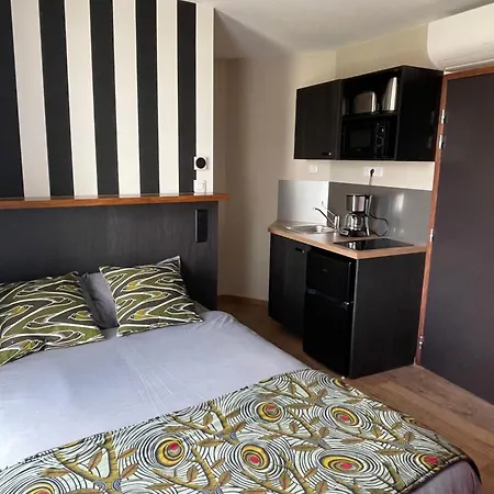 Aparthotel Smart 105 *