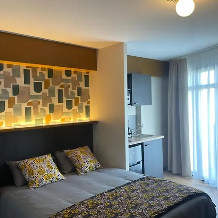 Smart 105 Apartmanhotel 4*
